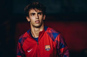 02：08上海海港与长春亚泰队战平上海海港与长春亚泰队战平